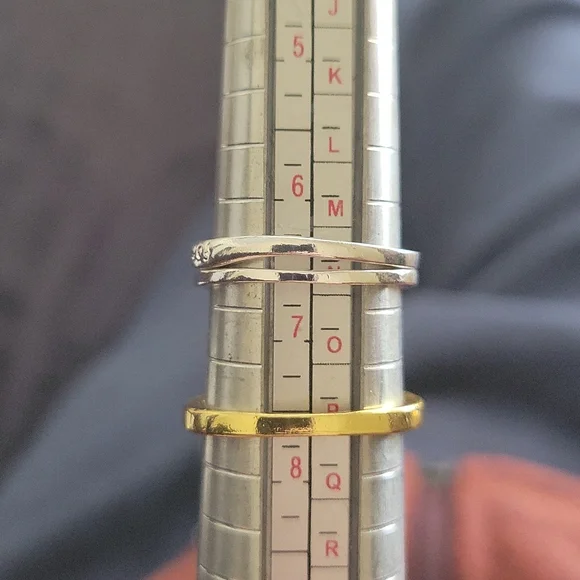 Disney Loki Gold Emerald Green 3 piece Ring Set Size 7.5 - Picture 10 of 12